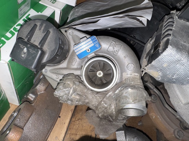 Турбокомпресор 54399700061 BORG-WARNER
