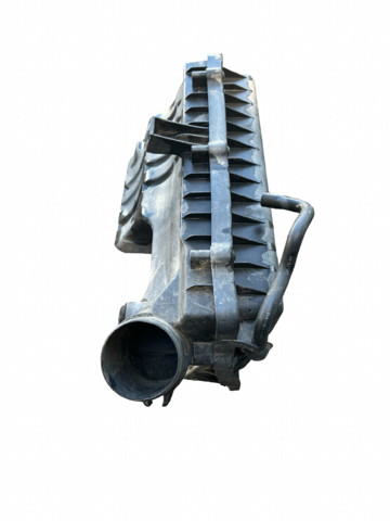 Корпус повітряного фільтра 036129611CD VAG