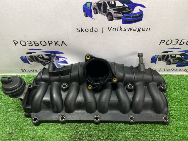 Колектор впускний 03G129711AF VAG