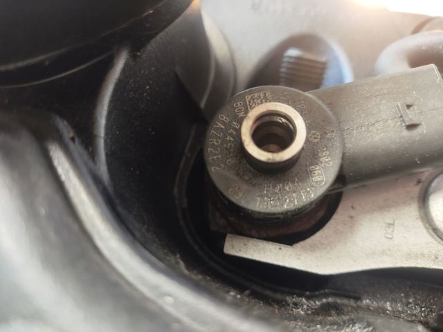 Форсунка інжектора 03L130277J VAG