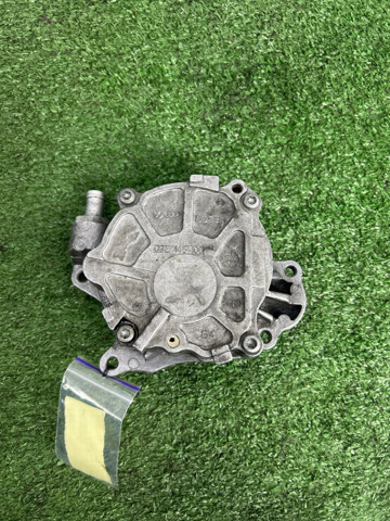 Насос вакуумний 03L145100F VAG