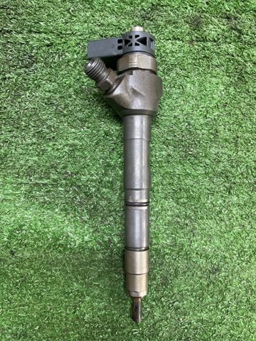 Форсунка дизельна в зборі, розпилювач + тримач 04L130277G VAG