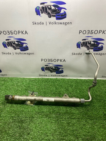 Рампа форсунок системи упорскування палива 05E133320 VAG
