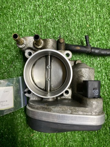 Дросільна заслінка в зборі 06A133062AD MARKET (OEM)