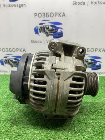 Генератор автомобільний 06B903016AB VAG
