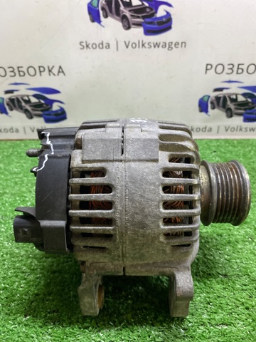 Генератор автомобільний 06F903023E VAG