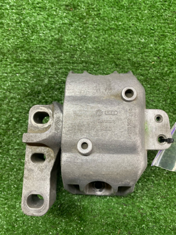 Права подушка двигуна 1J0199262BF VAG