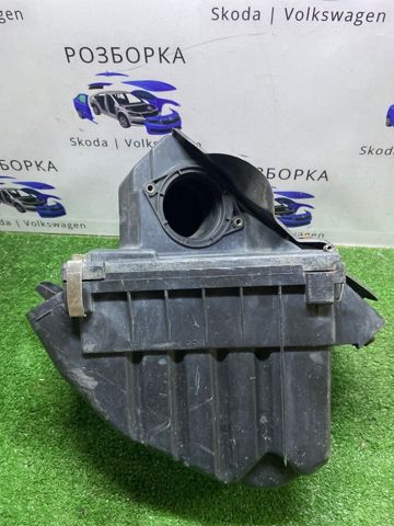 Коробка фільтра 1K0129607AG VAG