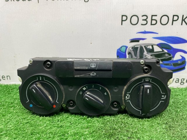 Блок управління пічкою 1K0820047 VAG