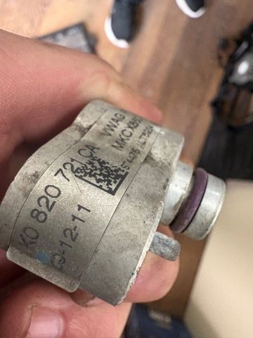 Трубка кондиціонера від компресора до радіатора 1K0820721CA VAG