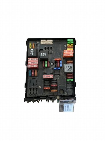 Реле запобіжників Volkswagen Passat B6