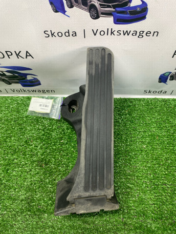 Підаль газу 1T1723503J VAG
