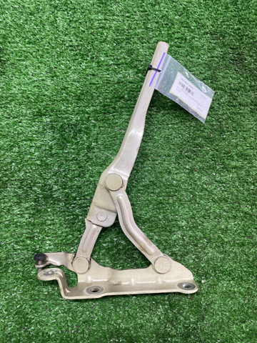 Петля капота, права 1Z0823302C VAG