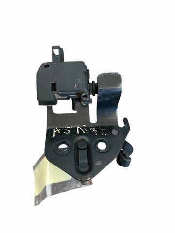 Фіксатор (зацеп) замка дверей 1Z0827511C VAG