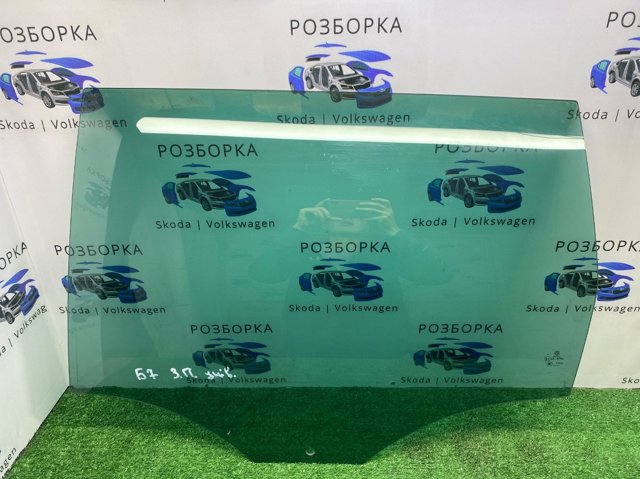 Скло задніх дверей, лівих 3AF845025A VAG