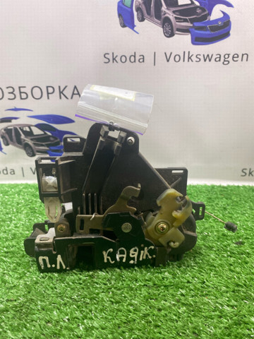 Замок передніх пасажирських дверей 3B1837016 VAG