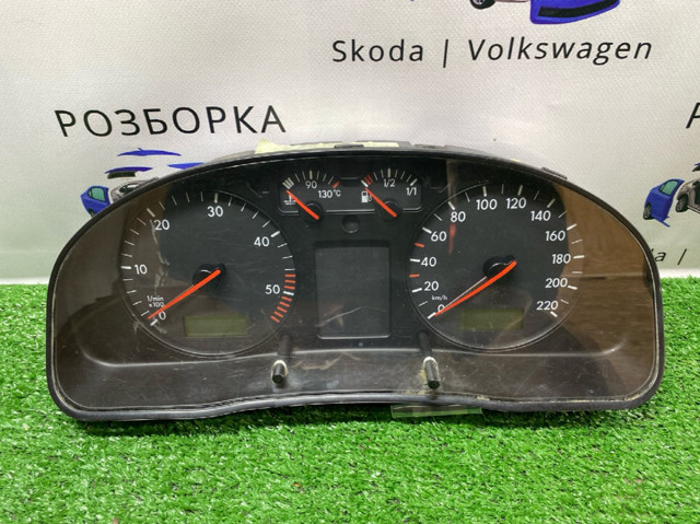 Щиток приладів 3B1919880C VAG