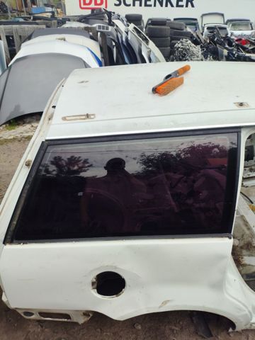 Скло кузова/багажного відсіку, праве 3B9845298AE VAG