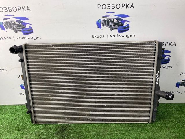 Радіатор охолодження двигуна 3C0121253AL VAG