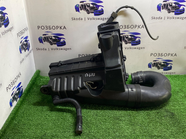 Корпус повітряного фільтра 3C0129607AS VAG