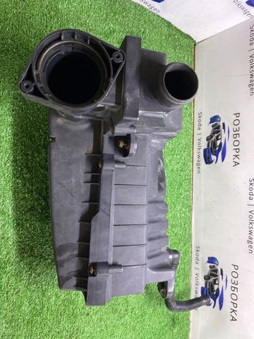 Корпус повітряного фільтра 3C0129607BE VAG