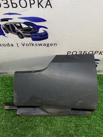 Накладка зовнішня (молдинг) порога, лівий 3C0853897 VAG