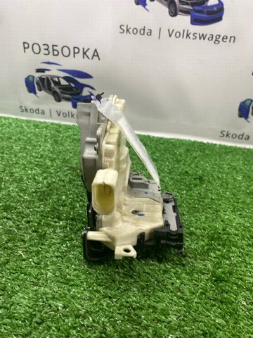 Замок задніх дверей, лівих 3C4839015B VAG