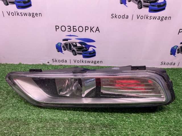 Права протитуманні фари 3C8941700 VAG