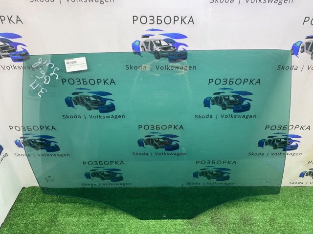 Скло заднє праве 3C9845026C VAG