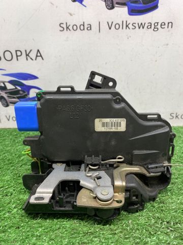 Замок водійських дверей 3D2837015 VAG
