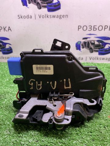 Замок водійських дверей 3D2837015K VAG