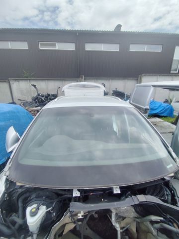 Автомобільне скло 4L0845099 VAG