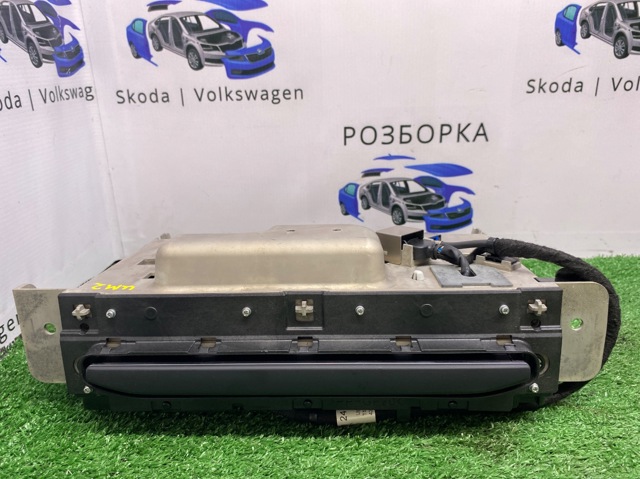 Дисплей багатофункціональний 4M0857273A VAG