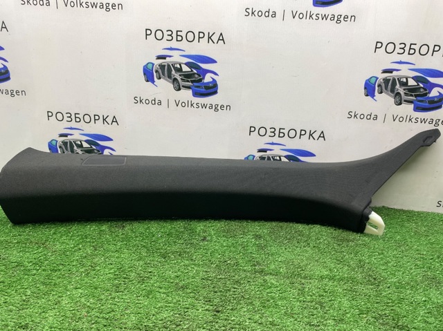 Обшивка стійки кузова внутрішня, передня ліва 4M8867233BYW5 VAG