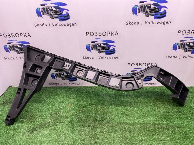 Лівий кронштейн заднього бампера 561807393F VAG
