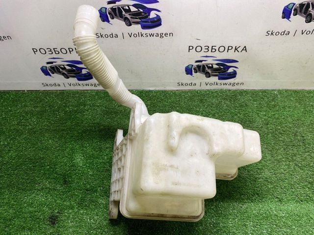 Бачок омивача скла 5G0955453J VAG