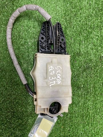 Тримач зовнішньої ручки дверей, передньої правої 5L0837885C VAG