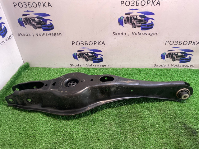 Балансир задній нижній 5QN505311 VAG