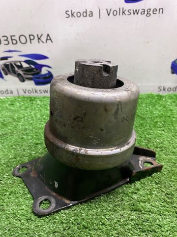 Права опора двигуна 7H0199256H VAG