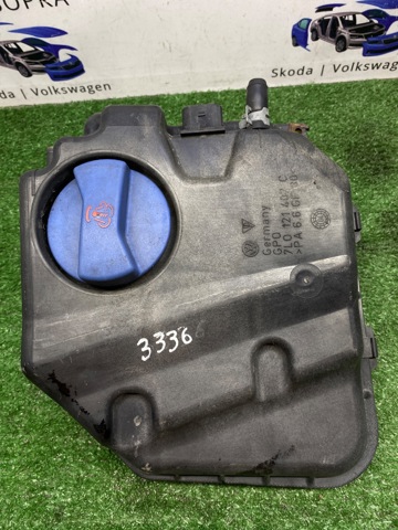 Водяний бачок системи охолодження 7L0121407C VAG