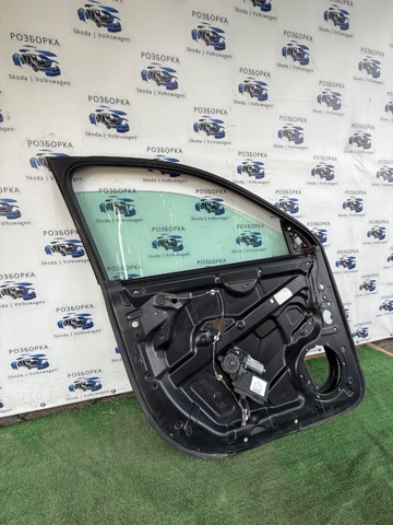 Водійські двері 7L0831055L VAG