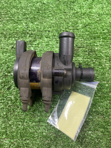Помпа водяна, додатковий електричний 7L0965561L VAG