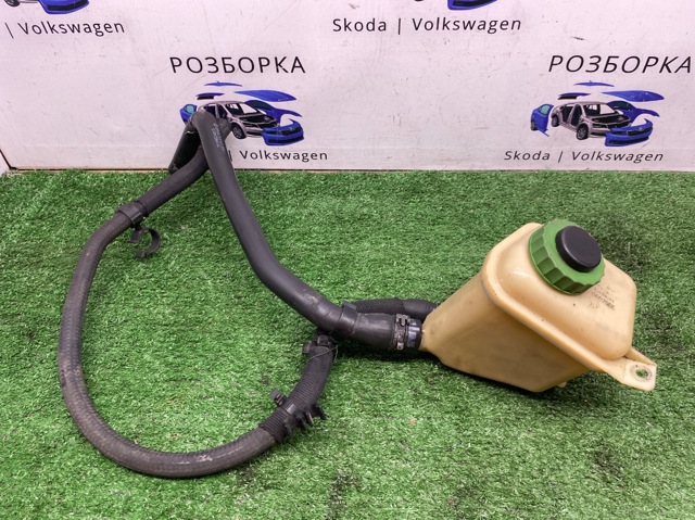 Бачок гідропідсилювача керма 7L5422371 VAG