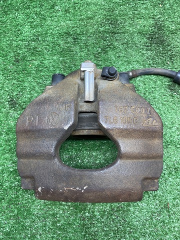 Супорт тормзной 7L6615123F VAG
