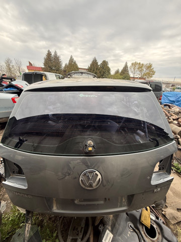 Скло двері задка 7L6845211BG VAG