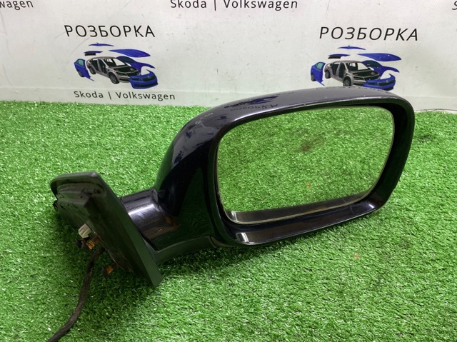 Накладка правого бокового дзеркала 7L6857528D VAG