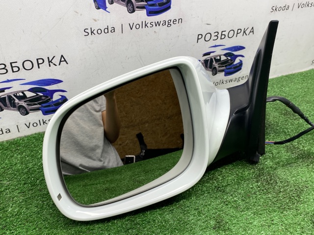 Дзеркальний елемент лівого дзеркала заднього виду 8R0857535D VAG