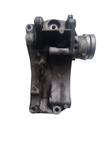 Кронштейн кріплення генератора Фольксваген Гольф III