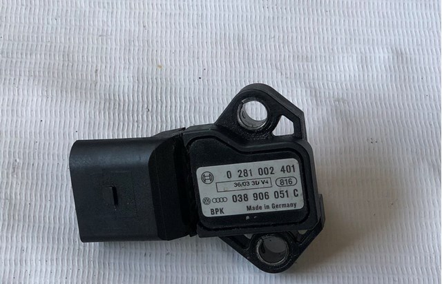 Датчик тиску наддуву турбіни 038906051C VAG