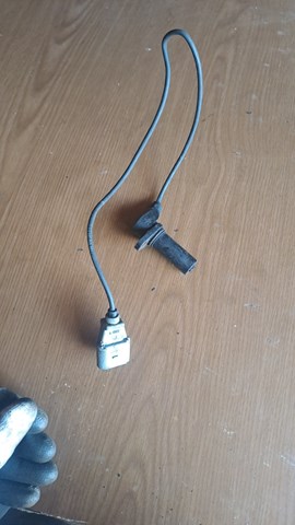 Датчик положення колінвала 038907319D VAG